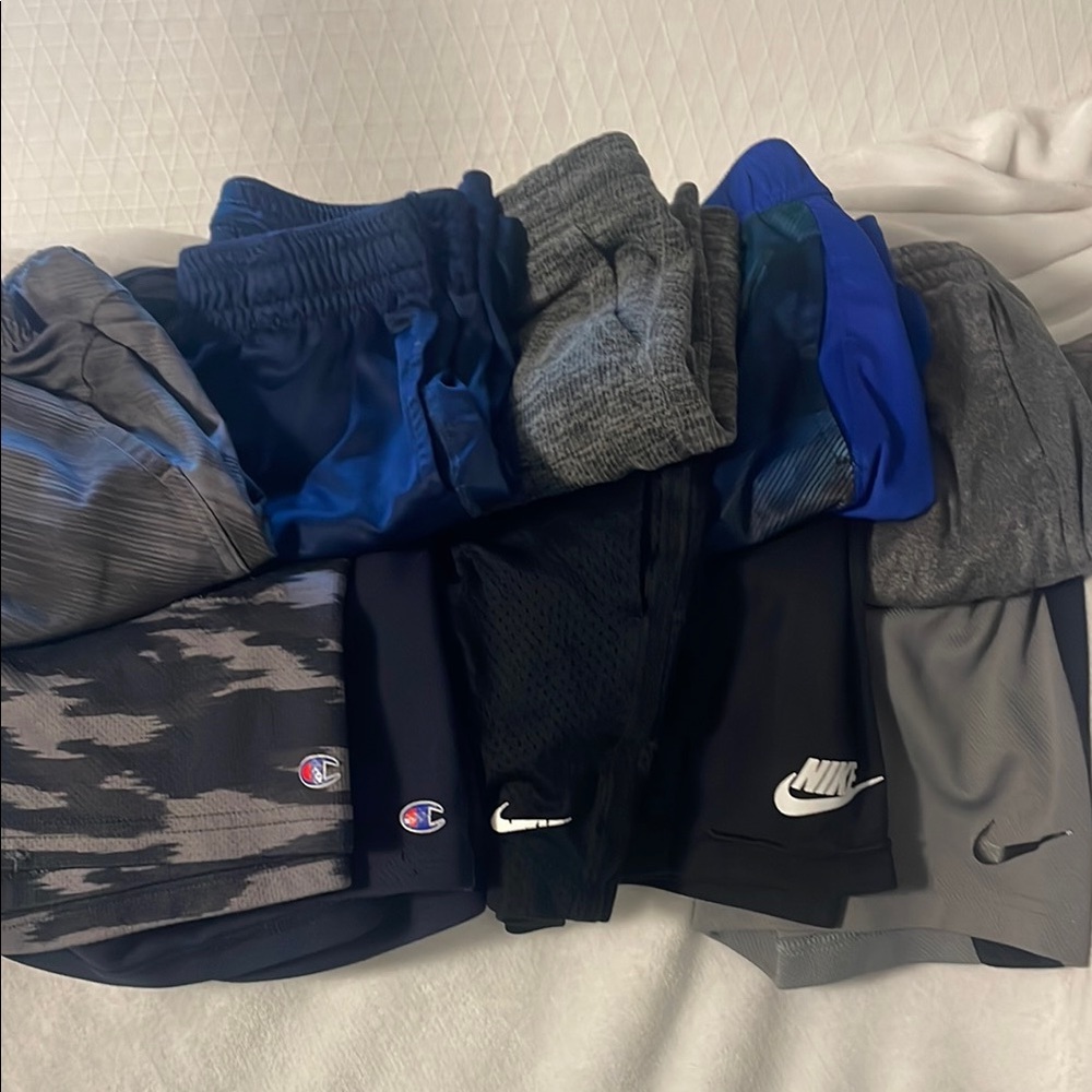 Boys shorts, 10 pairs. Nike and Champion Shorts - Black, Gray, Blue size 7-8